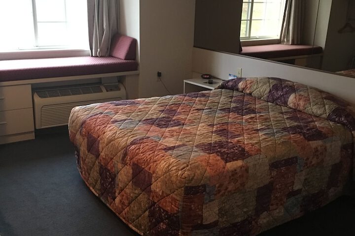 Room 37 of 53