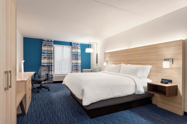 Room 16 of 33