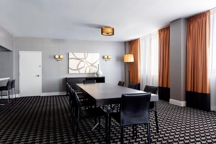 Room 15 of 48