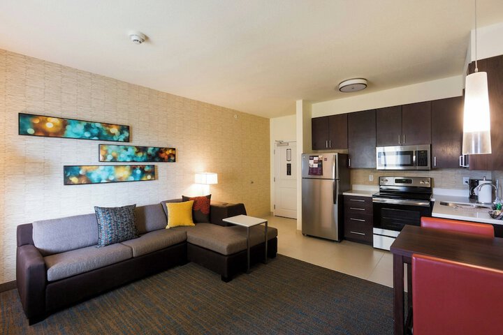 Room 13 of 31