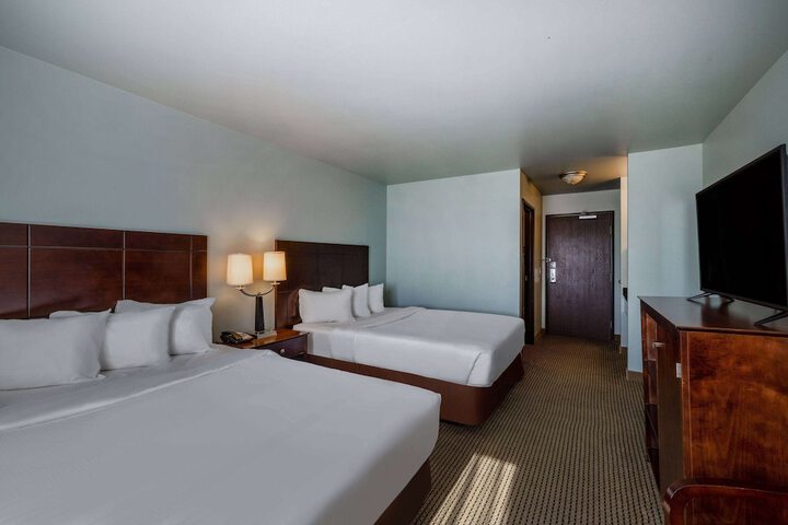 Room 33 of 46
