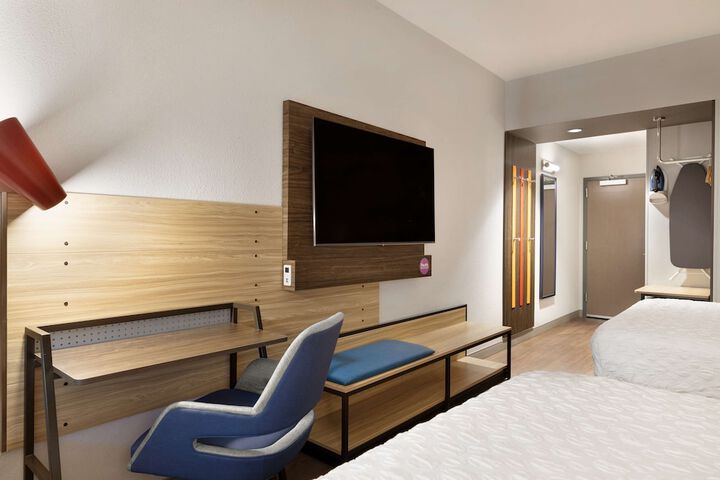 Room 20 of 49