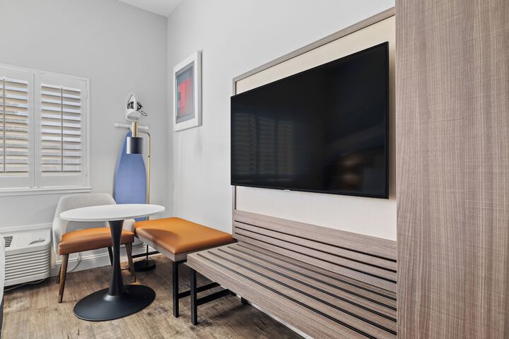 Hotel Skye SFO