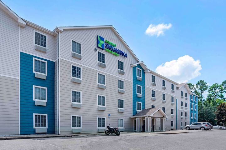 Hotel 3 of 28