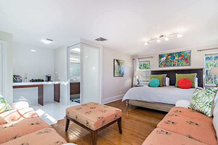 Room 34 of 47