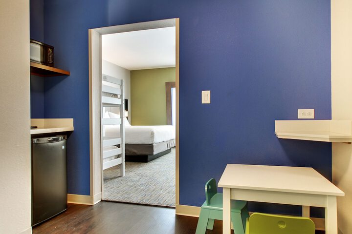 Room 19 of 53
