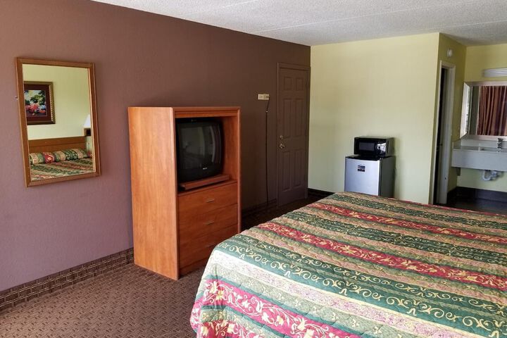 Room 17 of 17
