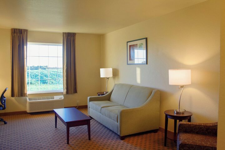 Cobblestone Inn & Suites - Winterset IA