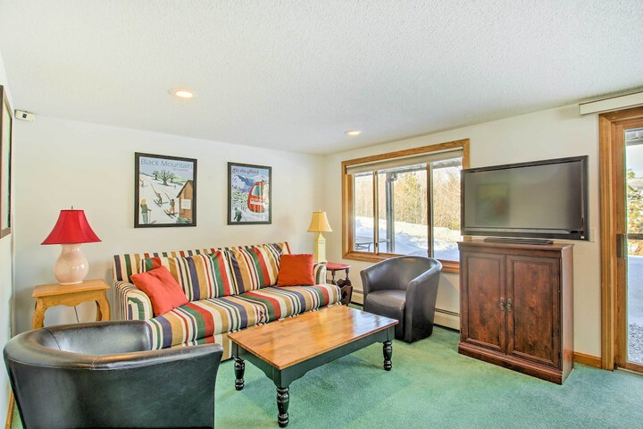 3 Mi to Attitash Resort: Condo w / Mtn Views!
