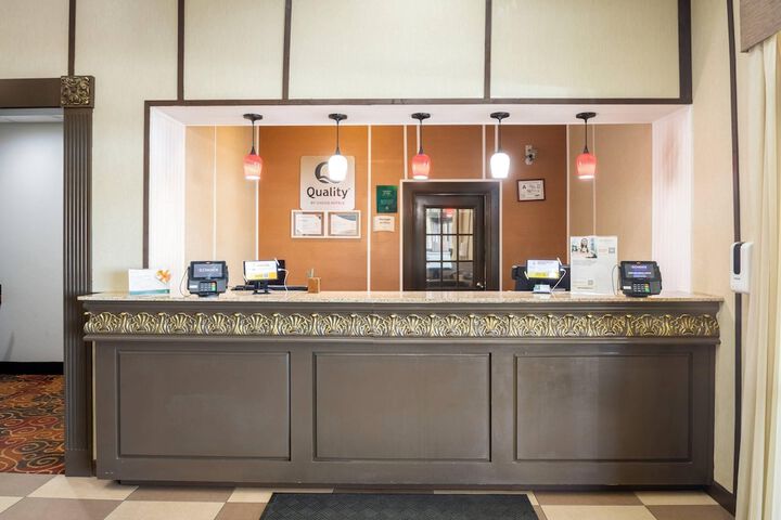 Quality Suites Hickory South
