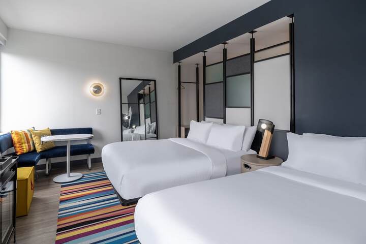Room 21 of 28