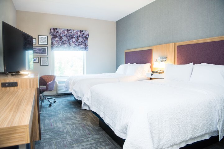 Room 28 of 46