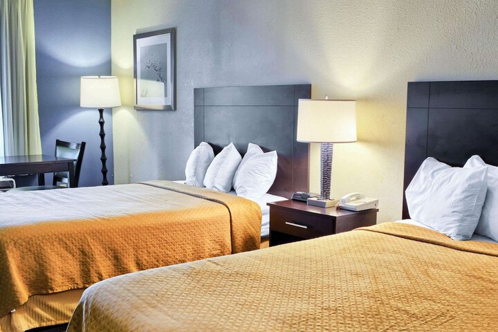 Room 15 of 37