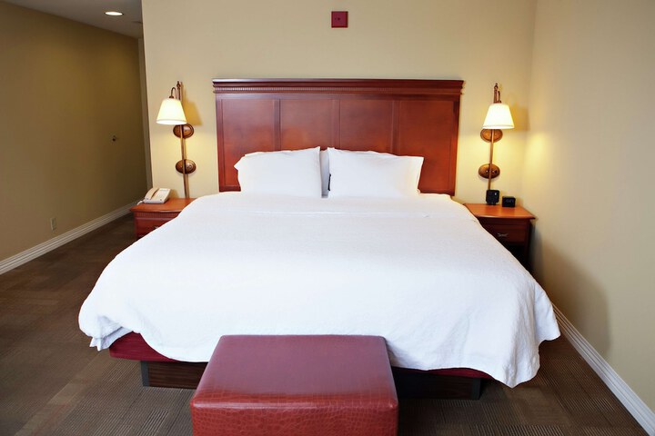 Room 25 of 49