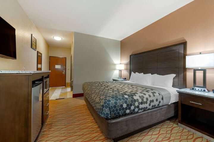 Room 25 of 40