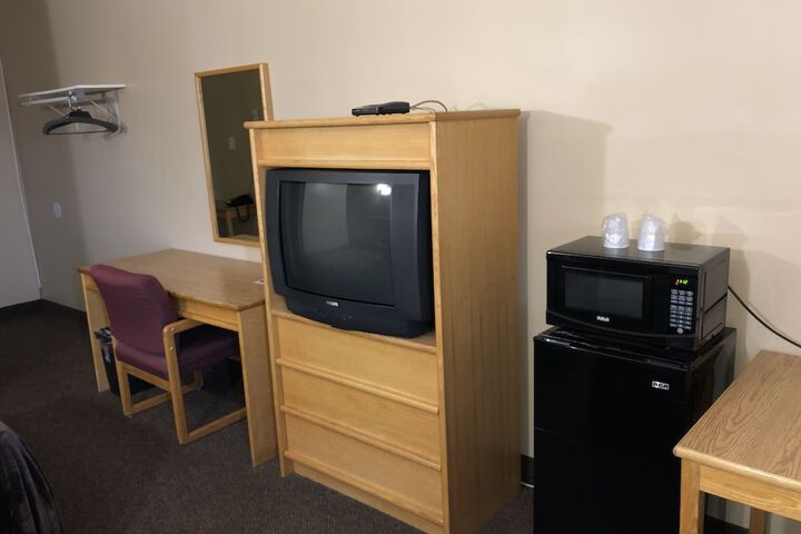Room 11 of 24