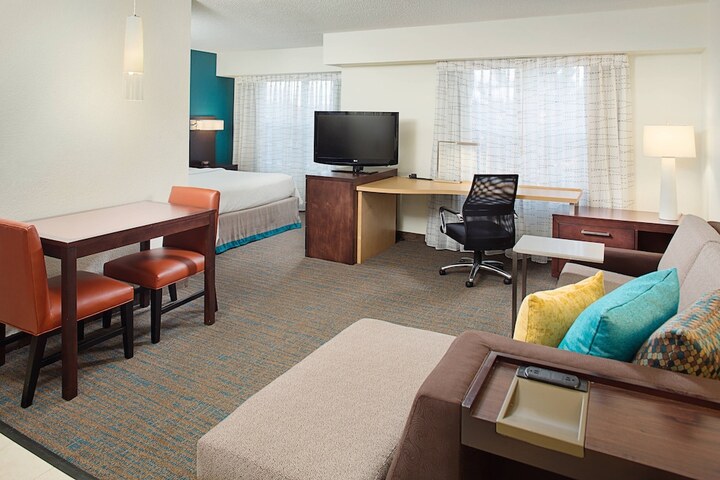 Room 14 of 21