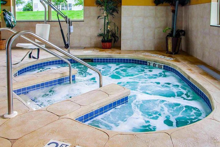 Comfort Inn & Suites Grinnell near I-80