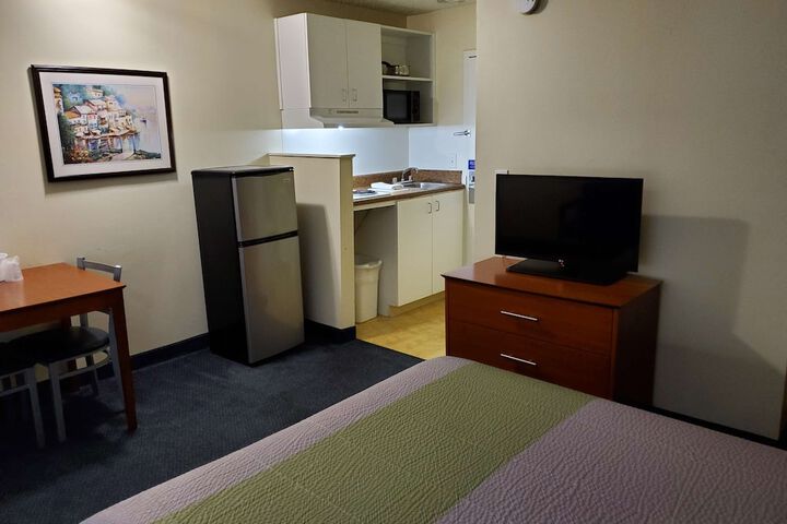 Room 15 of 25