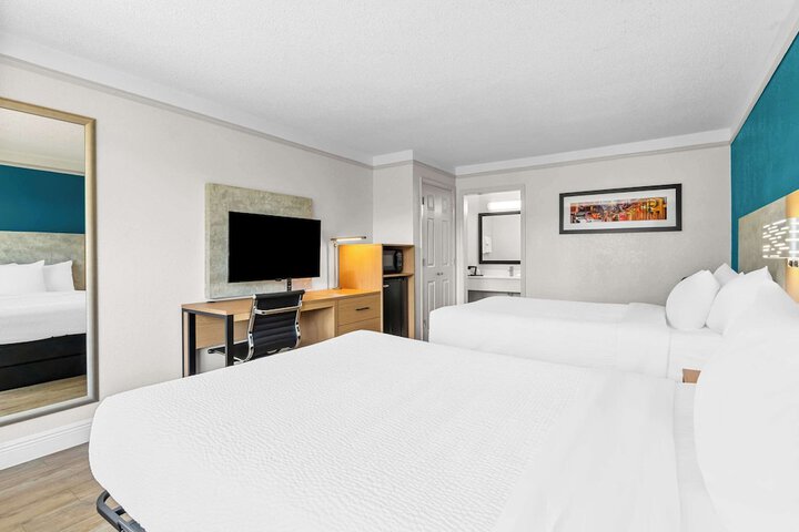 Room 17 of 37