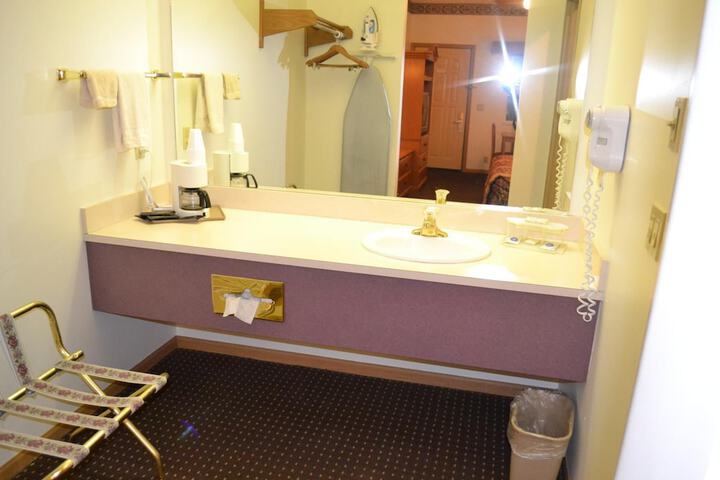 Room 35 of 46