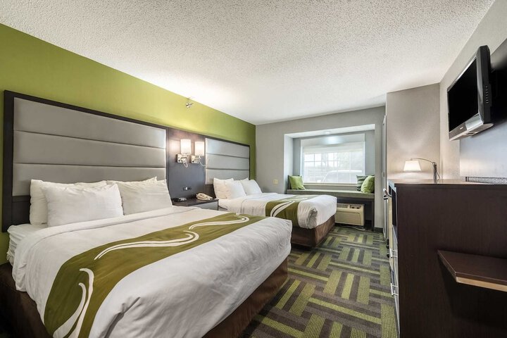 Room 21 of 33