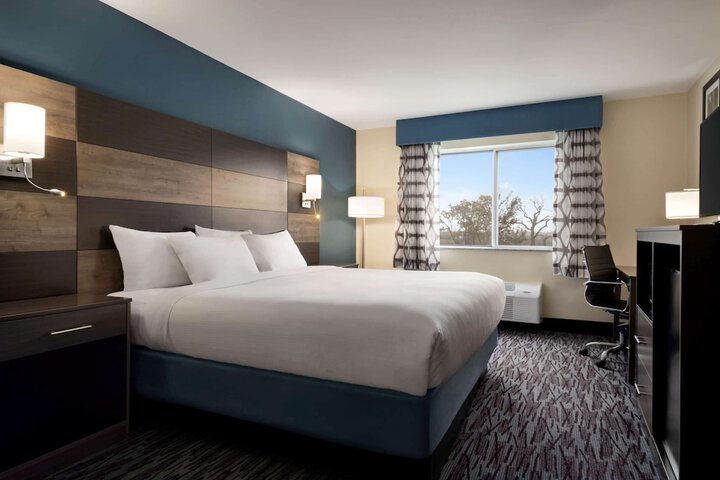 Room 21 of 30