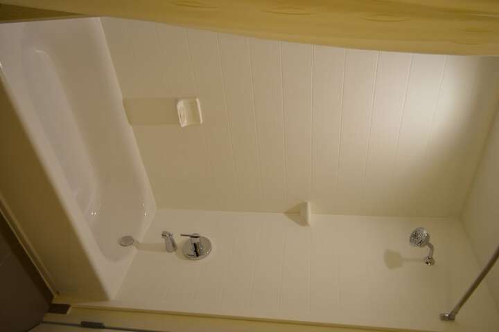 Room 47 of 91