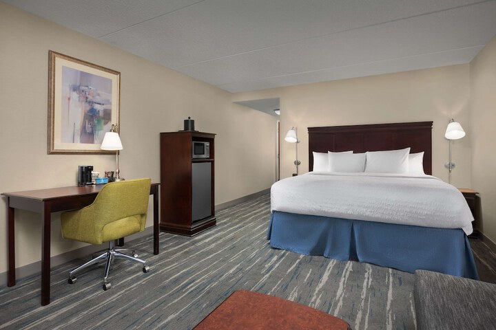 Hampton Inn Syracuse Clay