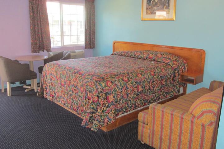 Room 11 of 26