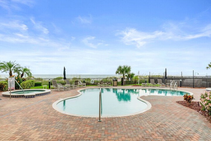 La Vistana 703 by Distinctive Beach Rentals