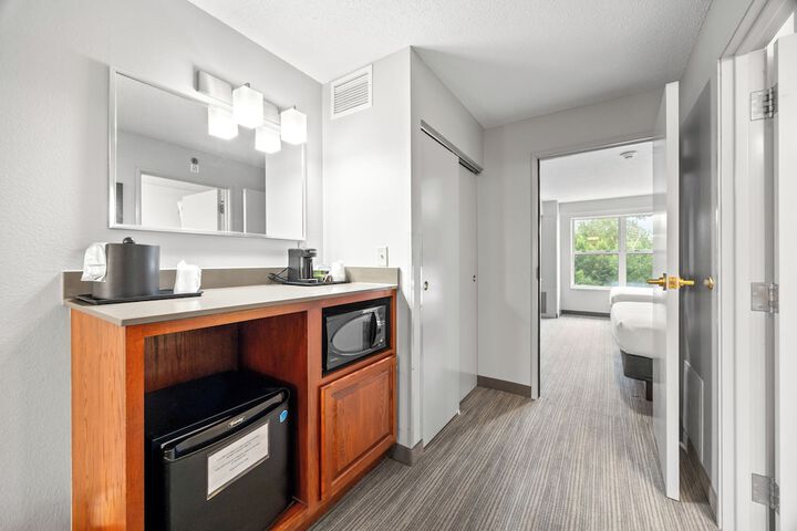 Independence Stay Hotel & Suites