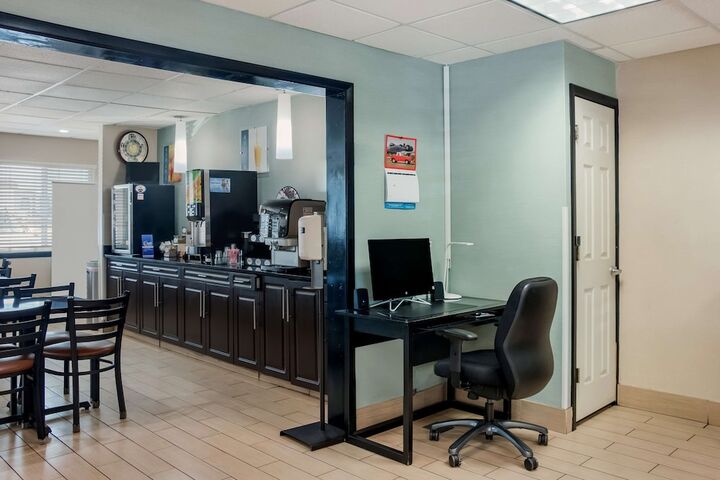 Business Center 24 of 24