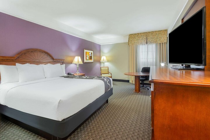 Room 17 of 30