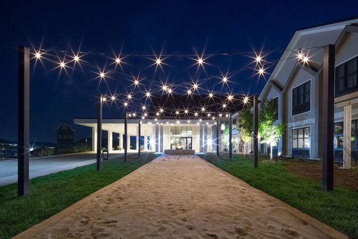 Hotel Renovo Des Moines UrbandaleTapestry Collection Hilton