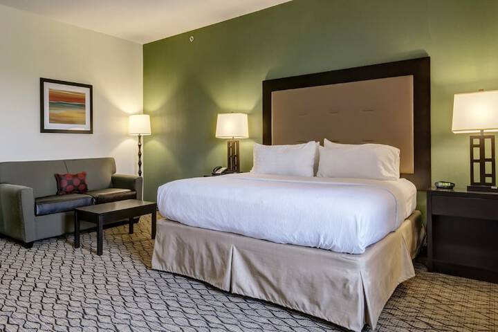 Holiday Inn Poplar Bluff by IHG