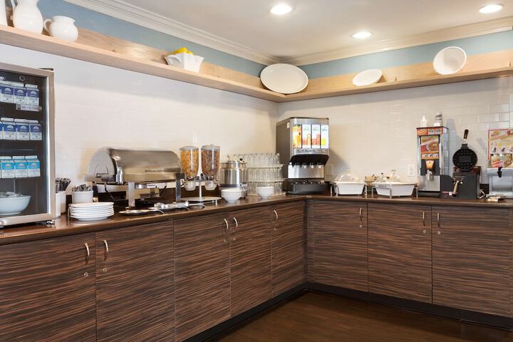 Breakfast/Coffee Service 14 of 18
