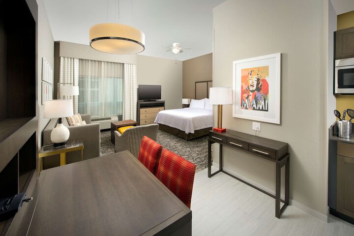 Room 25 of 37