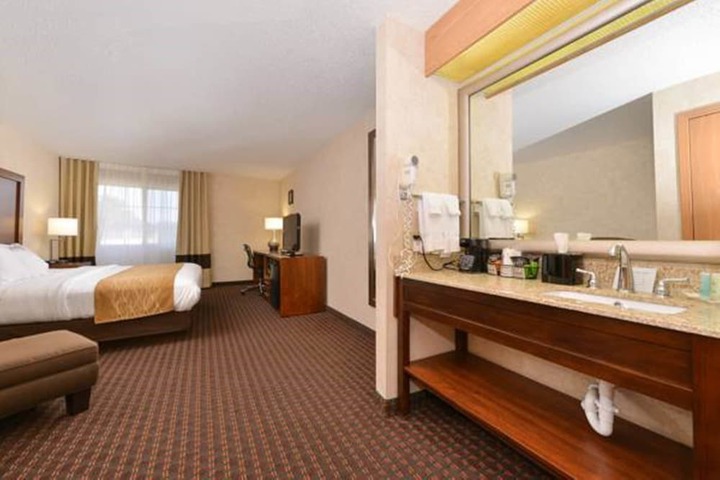 Room 26 of 39