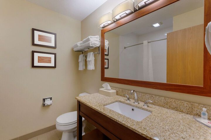 Room 16 of 18