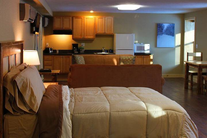 Room 18 of 37