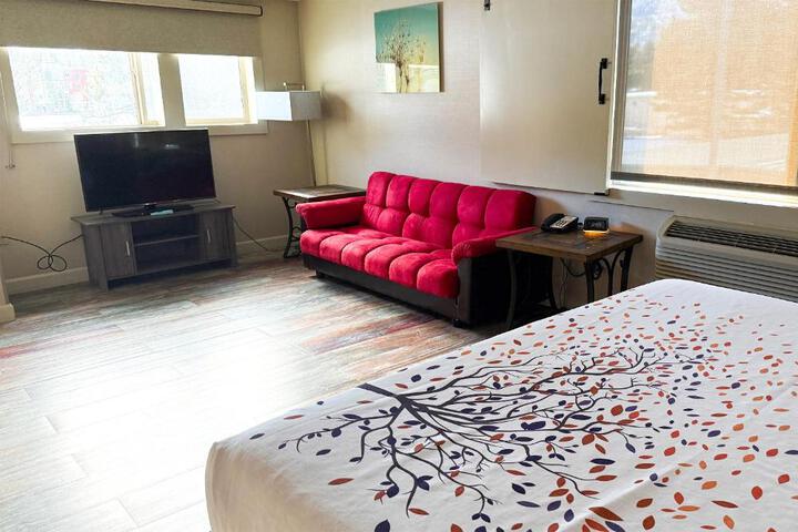 Empeiria High Sierra Hotel