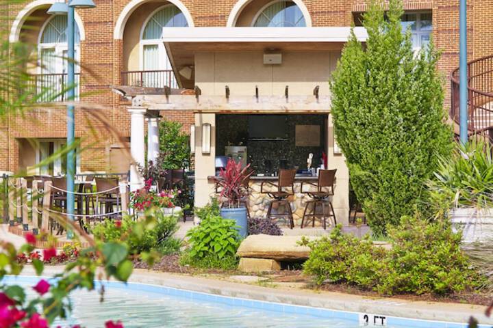 Renaissance Shoals Resort & Spa