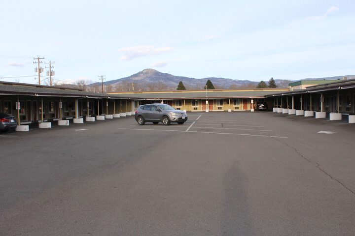 Rodeway Inn Medford South I-5