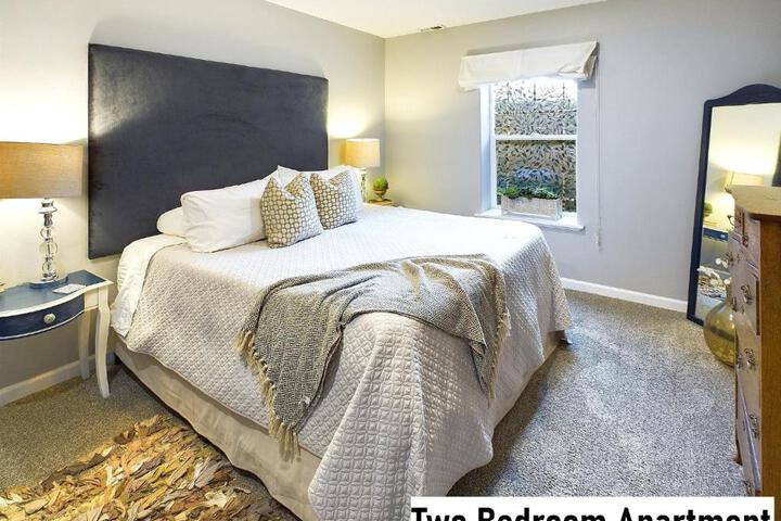 Beautiful Country Apartment AC, Pickleball, Billiards, Playground, Gardens