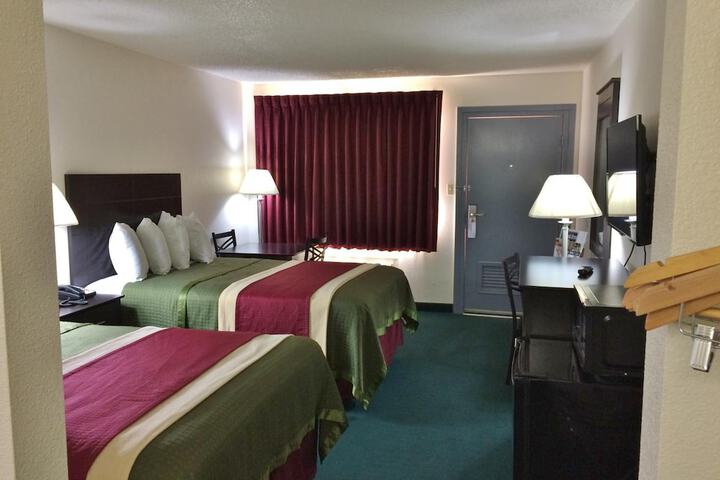 Travel Inn & Suites