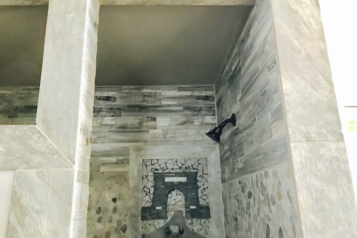 Room 71 of 198