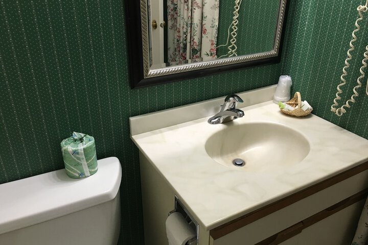 Room 50 of 81