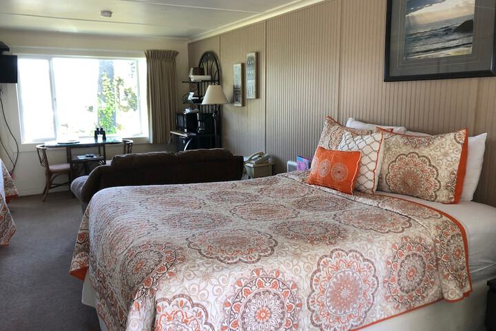 Room 54 of 77