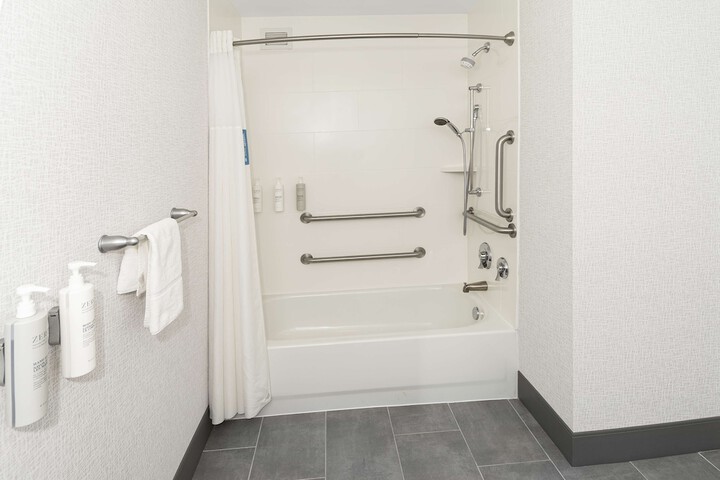 Room 27 of 118
